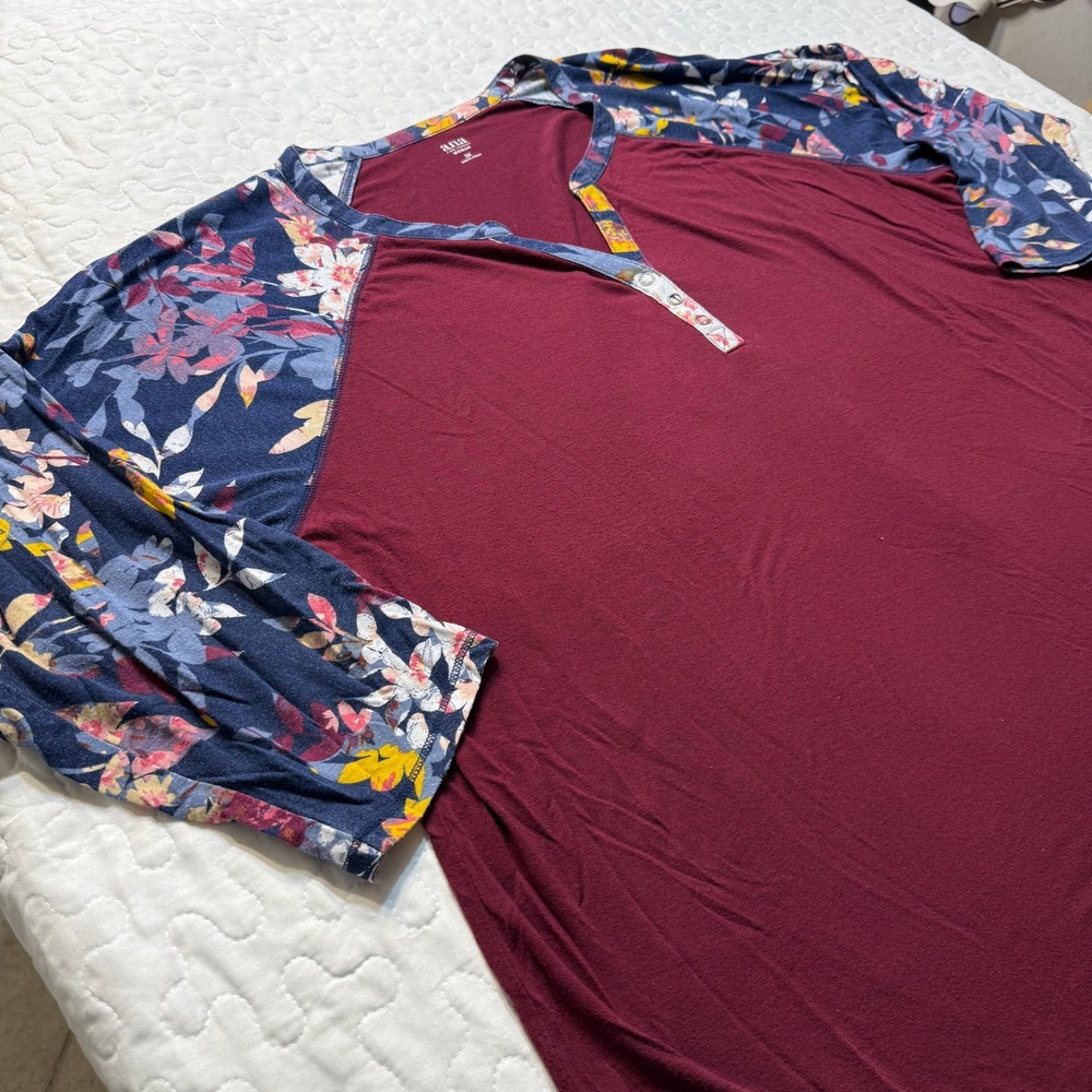 Women 2X Henley Top Burgundy Navy Floral Raglan 3/4 Sleeve Relaxed COTTAGECORE